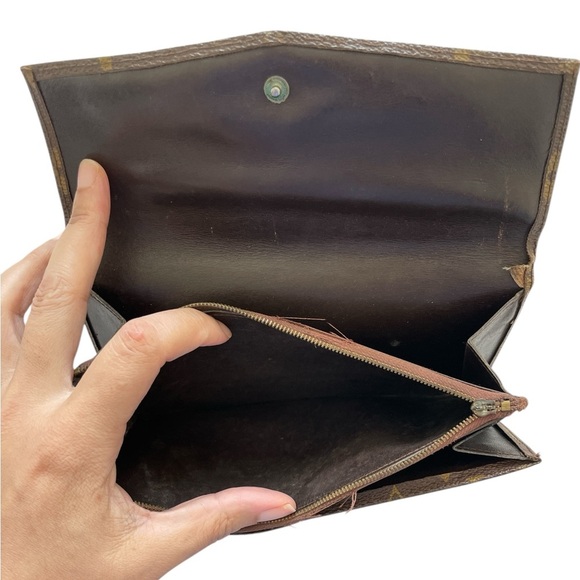 Louis Vuitton Classic Brown Monogram Wallet w COA - Picture 10 of 12
